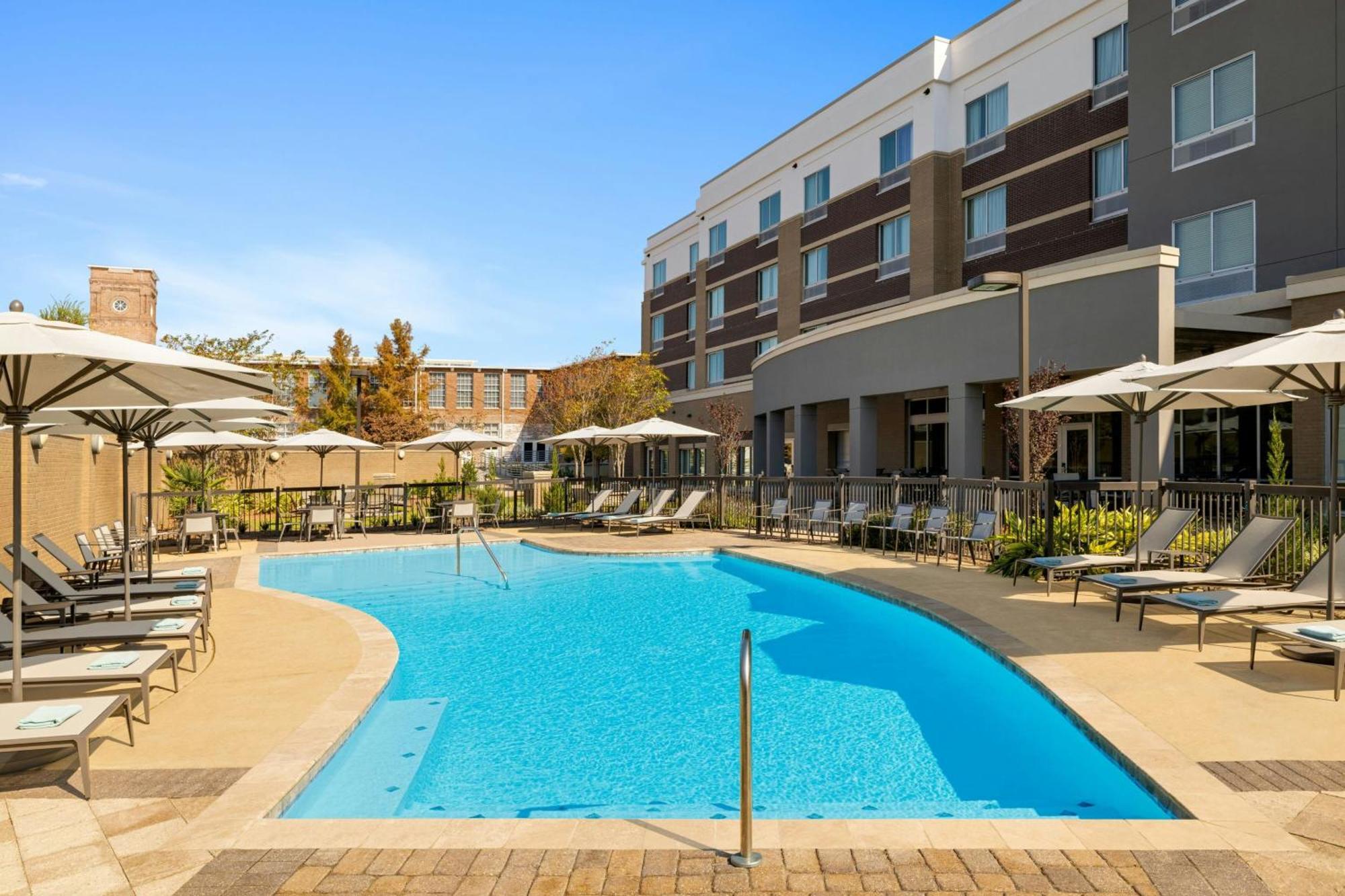 Courtyard By Marriott Starkville Msu At The Mill Conference Center Exterior foto